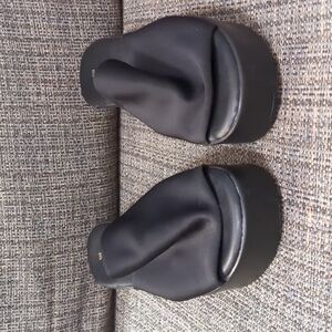 BAMBOO Black Platform Sandals